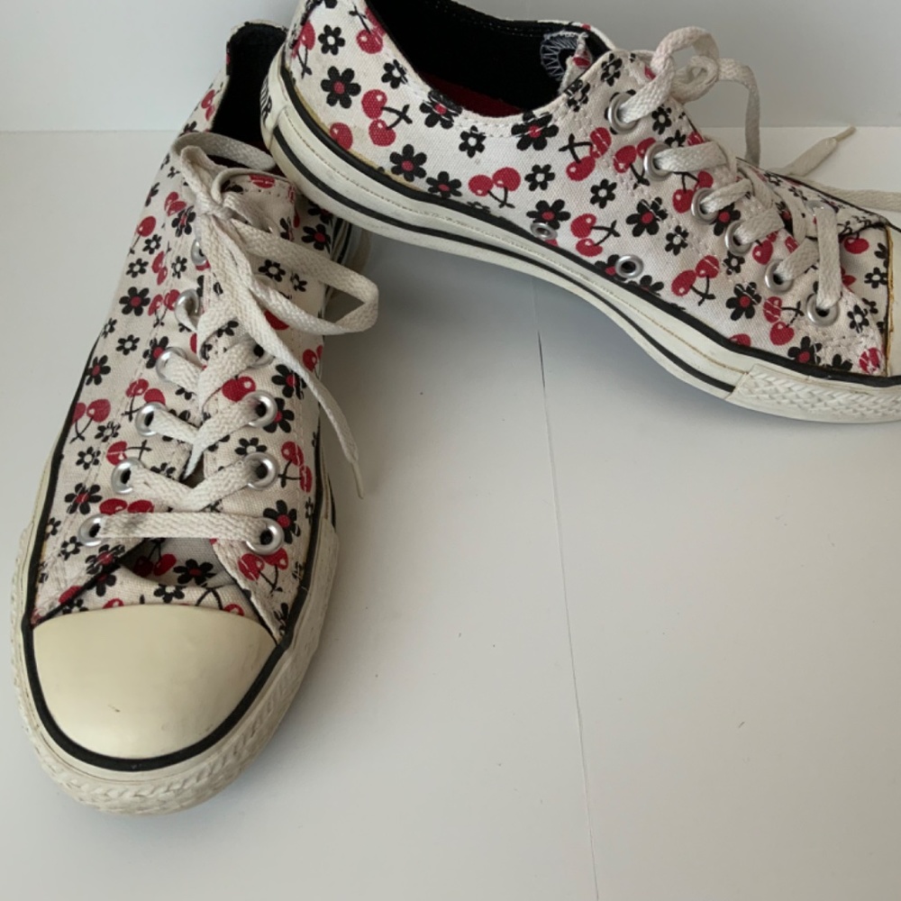 Converse All Star low tops size 8 - Picture 3 of 6